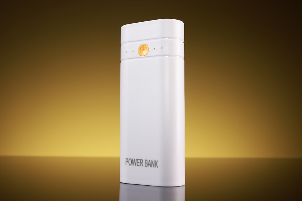 power bank на акумуляторах 18650 для смартфона