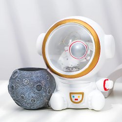 Нічник-підставка космонавт із місяцем